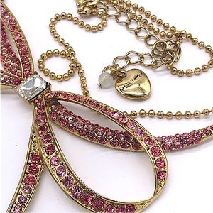 Like New Flirty Statement Necklace